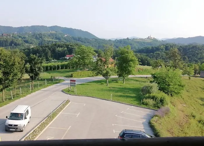 ゲストハウス Eco Mila ロガシュカ・スラティナ