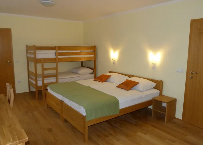 ゲストハウス Eco Mila 3*